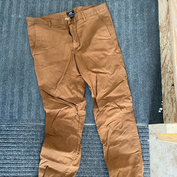Chinos - Picture 2 of 5